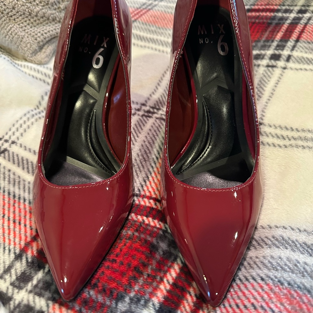Mix No. 6 Glossy Maroon Heels